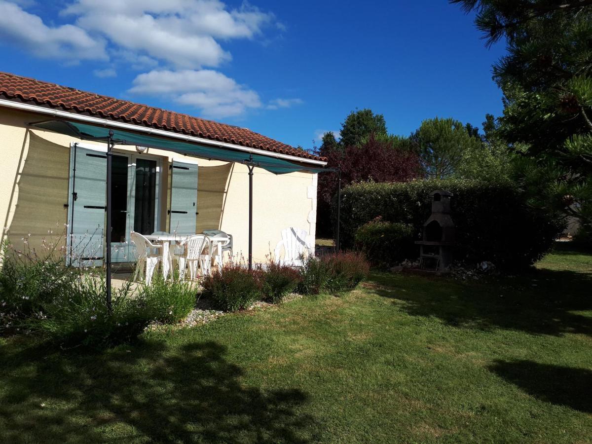 Le Hameau Des Cardenals Villa Salviac Exterior photo